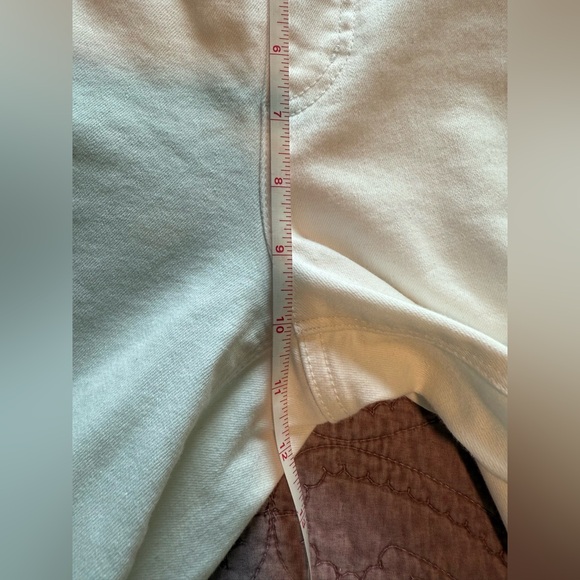 Isaac Mizrahi Cream Cropped Pants - Picture 10 of 16